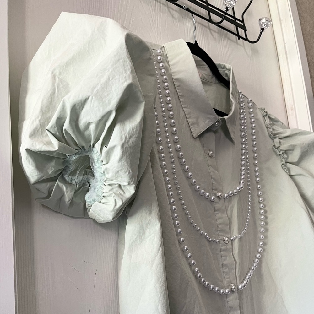 POL Mint Poplin Pearl Puff Short Sleeve Button Down Blouse - Picture 4 of 10
